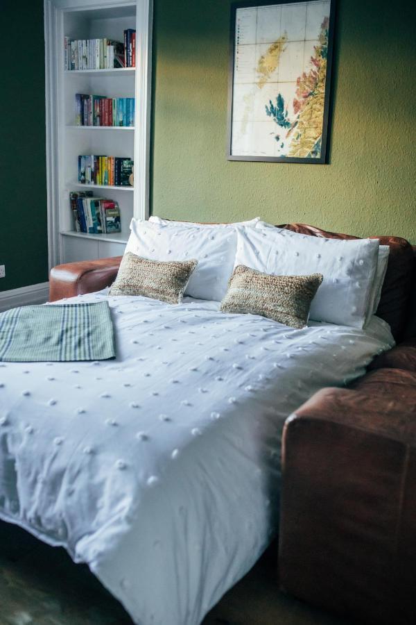 St Boswells The Main Street Burrow - Your Perfect Hideaway מראה חיצוני תמונה